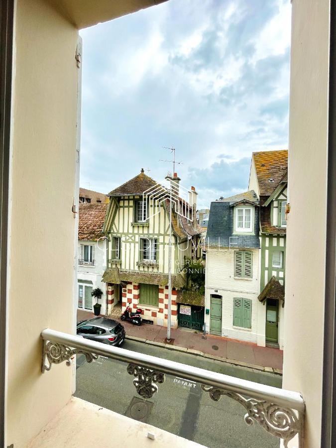 Appartement Coeur De Deauville Bagian luar foto